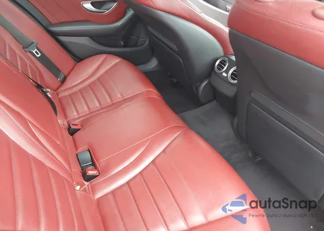 2015 Mercedes-Benz C 300 4Matic/Luxury 4Matic/Sport 4Matic z USA, uszkodzony, nr VIN 55SWF4KB1FU009166